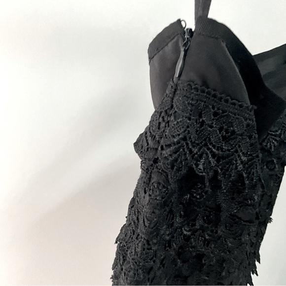 Sans Souci black lace mini skirt - Picture 5 of 5
